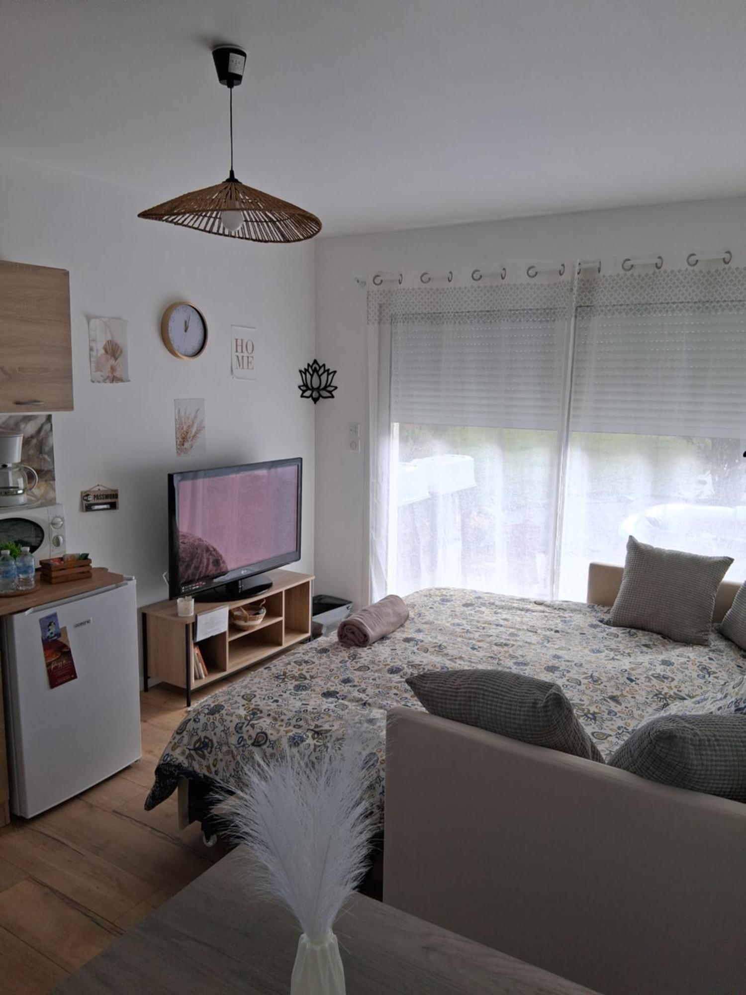Stud'Home Gestas エクステリア 写真